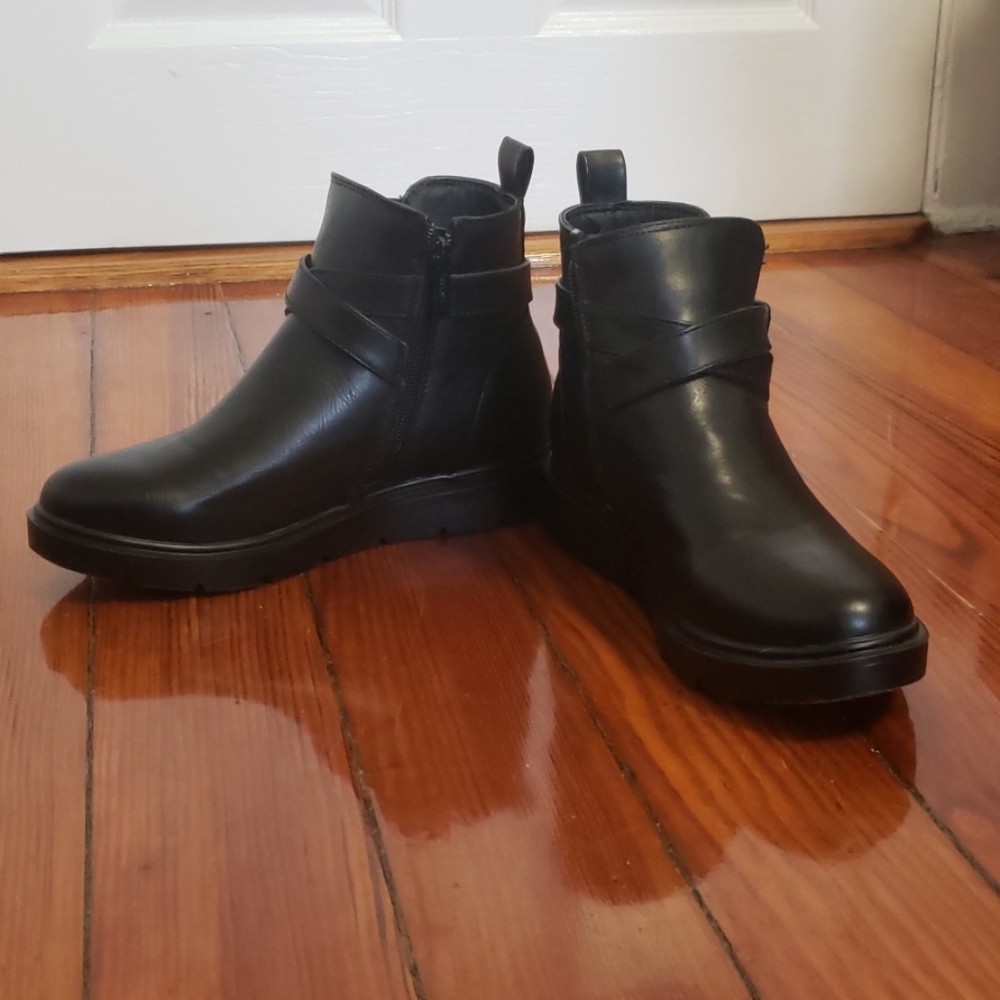 Wanted Black Boots